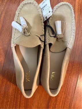 Zara Beige Suede Tassel Loafers